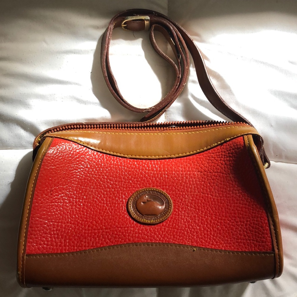 Authentic VINTAGE Dooney and Bourke purse